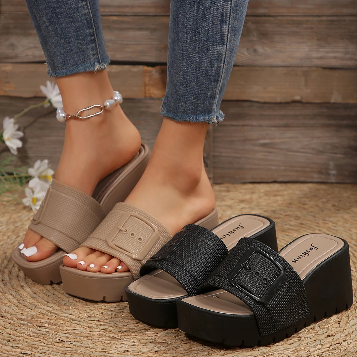 Sandals Summer 2024 New Women Slippers Wedges Platform Beach Flip Flops Trend High Heels Ladies Shoes Pumps Thick Slides